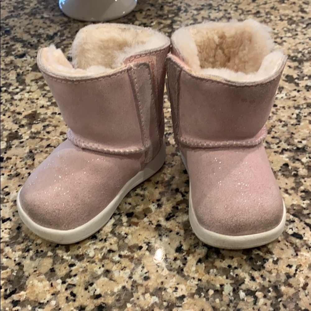Used Pink UGG’s!